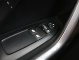 Peugeot 2008 (2017) 1.2 PureTech, Automat, ČR - náhled 19