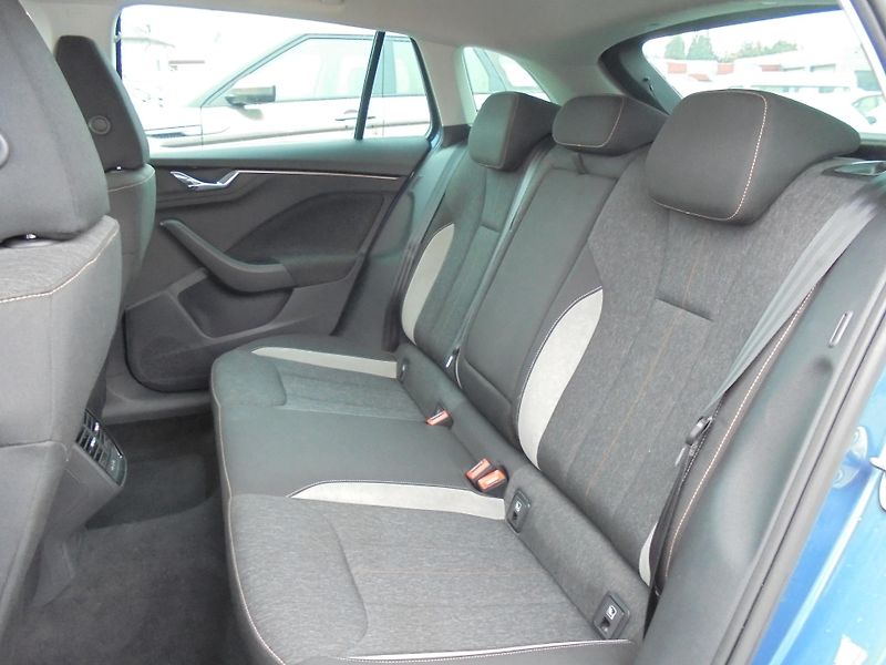 Škoda Scala (2020) 1.0 TSI-SUPER VÝBAVA-SERVISKA - fotka 17 z 18