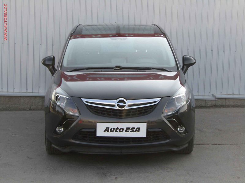 Opel Zafira (2014) 2.0 CDTi BITURBO Tourer - fotka 2 z 24