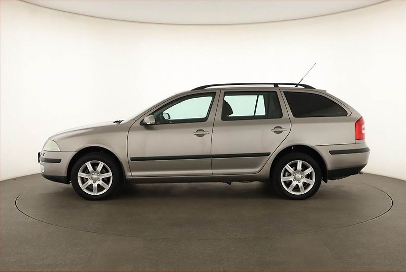 Škoda Octavia (2006) 2.0 TDI, 4X4, Tažné - fotka 3 z 12