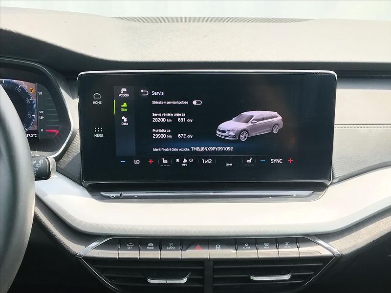Škoda Octavia 2,0   Ambiente nezávislé topen - fotka 11 z 30