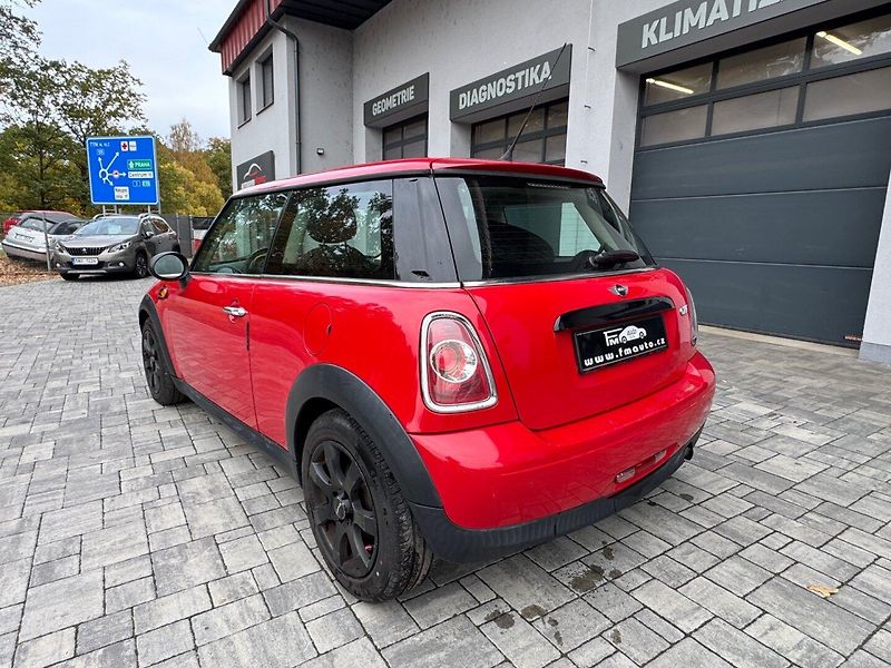 Mini One (2011) 1.6 16V - fotka 7 z 25