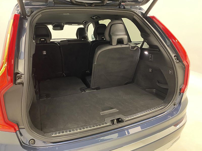 Volvo XC90 B5 AWD INSCRIPTION 7Míst - fotka 31 z 55