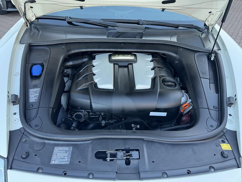 Porsche Cayenne (2009) Diesel 176kW - fotka 16 z 20