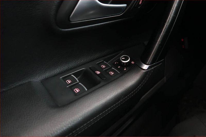 Volkswagen CC (2014) 2.0 TDI, Kůže, Bi-Xenony - fotka 16 z 16