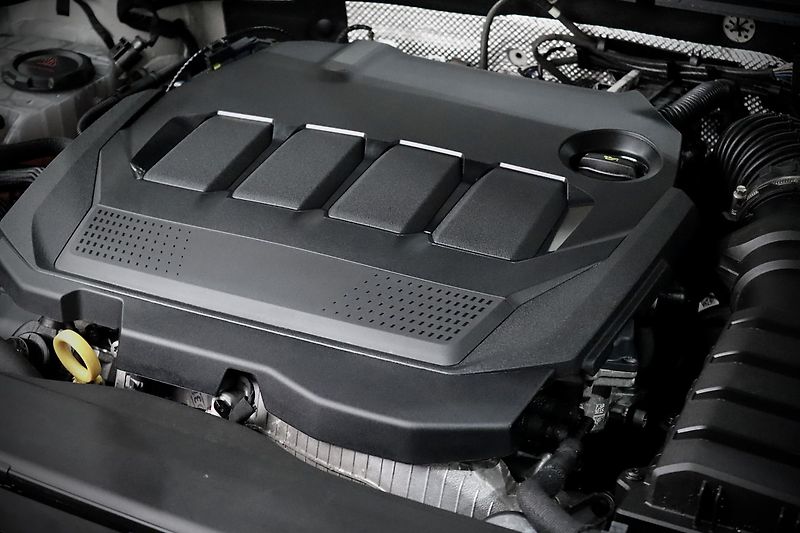 Škoda Superb 3 FL Combi 2.0 TDI 110 kW DSG - fotka 12 z 48