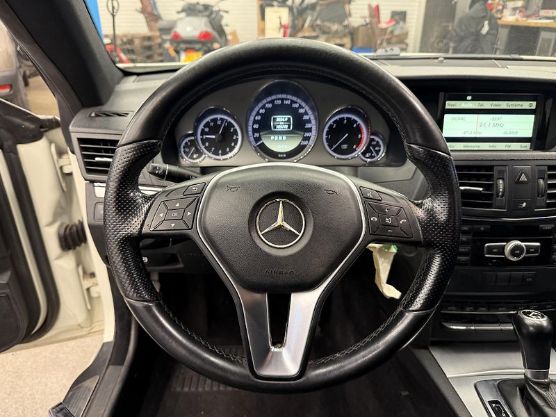 Mercedes-Benz Třídy E  220 CDI  - fotka 9 z 18