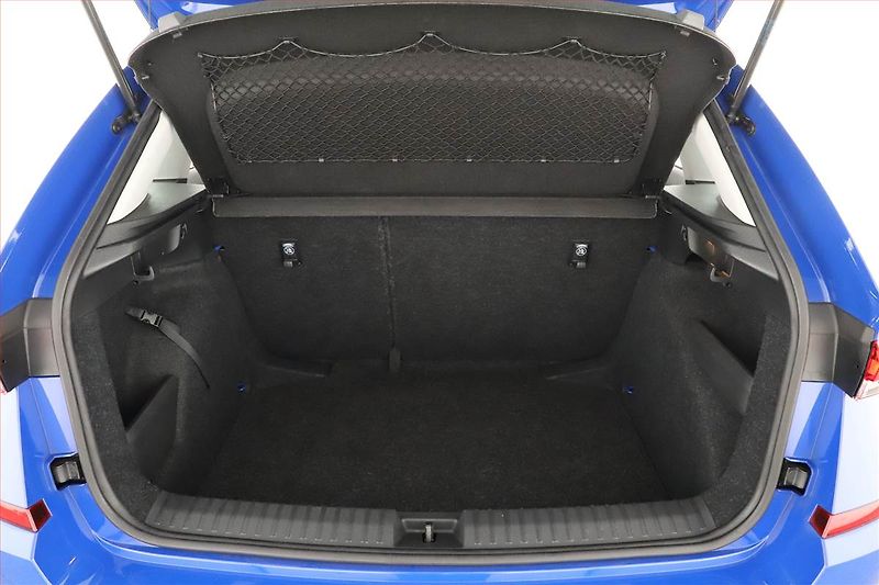 Škoda Kamiq (2021) 1.0 TSI, Automat, Tempomat - fotka 17 z 18