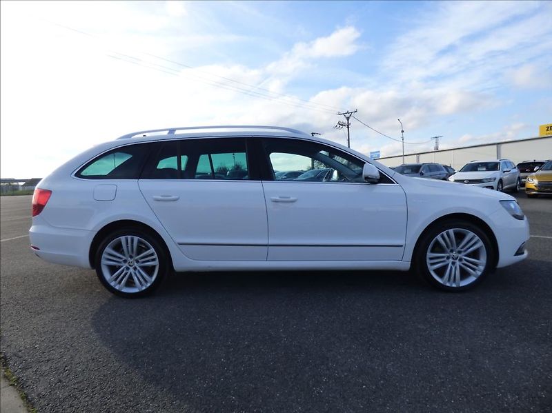 Škoda Superb 2,0 TDI 125kw 4x4  Laurin & Kl - fotka 2 z 54