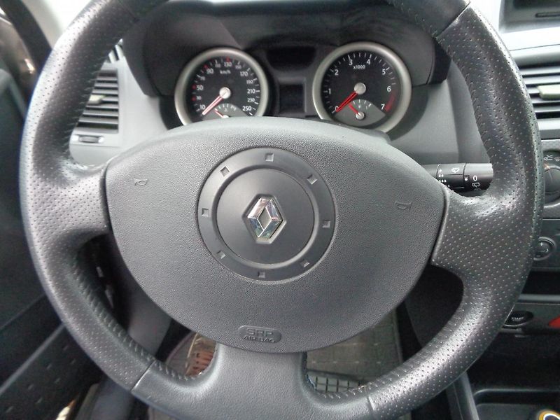 Renault Mégane 1,4 - fotka 9 z 9