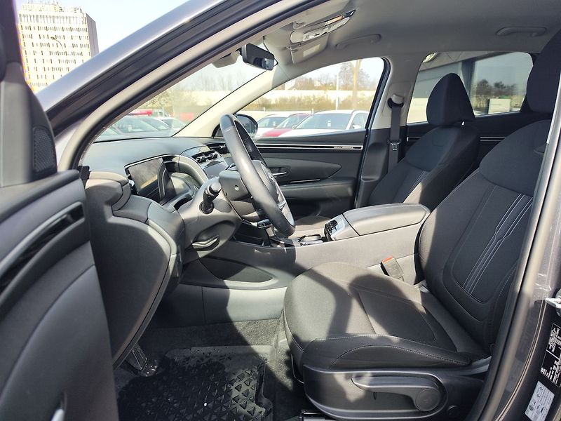 Hyundai Tucson 1.6 T-GDi/110kW Smart Navi DCT - fotka 14 z 34