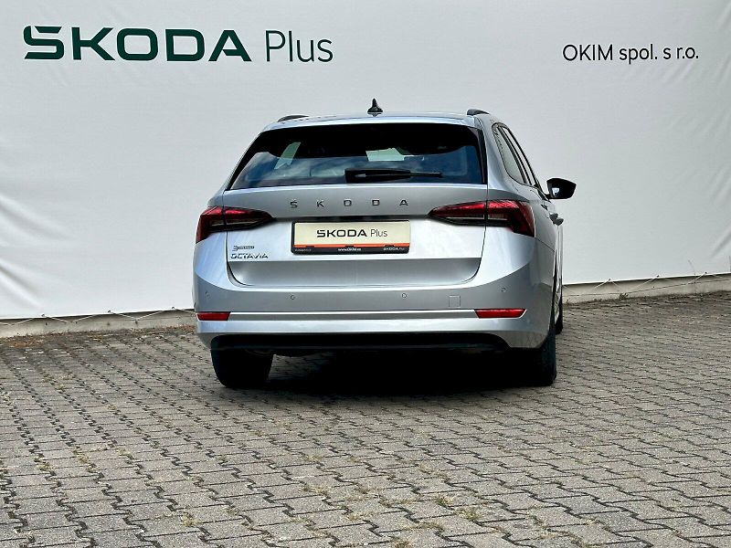 Škoda Octavia (2022) 2.0 TDI 85kW Ambition Combi - fotka 2 z 22