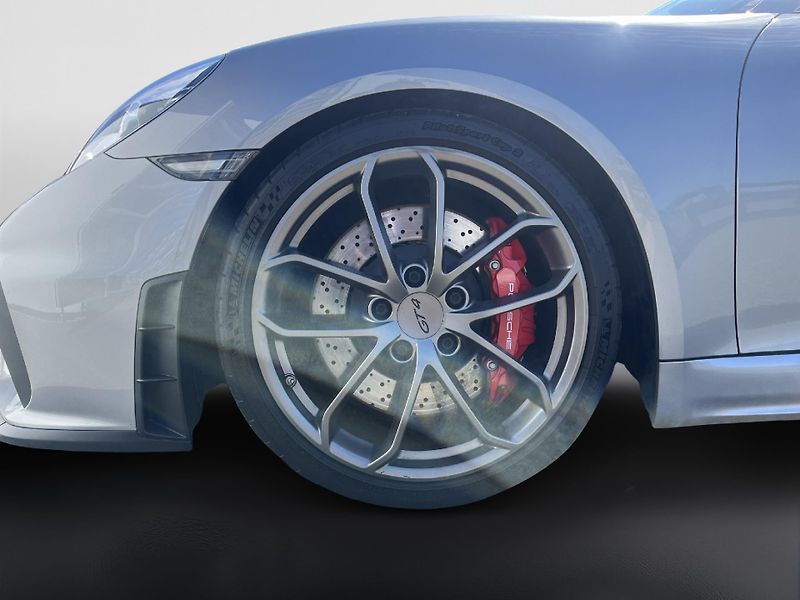 Porsche Cayman GT4 - fotka 9 z 29