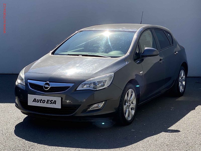 Opel Astra (2013) 1.4T, AC, temp - fotka 3 z 15