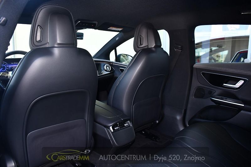 Mercedes-Benz EQE 350+ 4MATIC - fotka 12 z 54