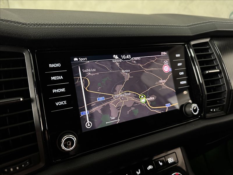 Škoda Kodiaq 2,0 TDi  DSG Sportline Virtual - fotka 37 z 47