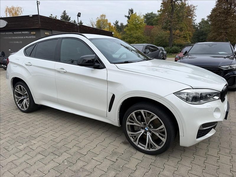 BMW X6 M50d Xdrive - fotka 3 z 30