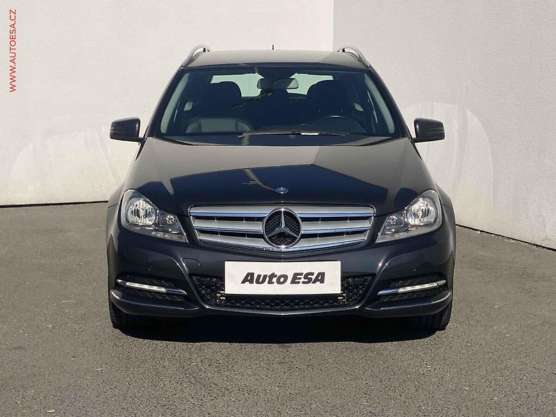 Mercedes-Benz Třídy C (2012) 1.8 i C180, Avantgarde - fotka 2 z 19