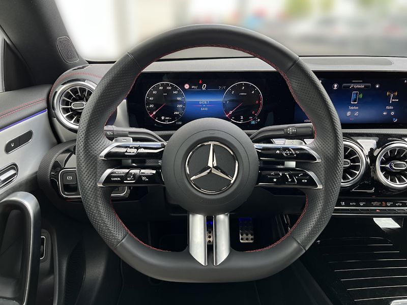 Mercedes-Benz CLA Třída 200 d kupé AMG Night - fotka 11 z 21