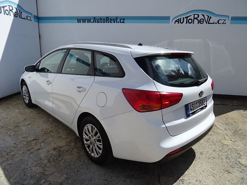 Kia Ceed (2018) 1.6GDi,99kW,1majČR,DPH,S.kniha - fotka 3 z 20