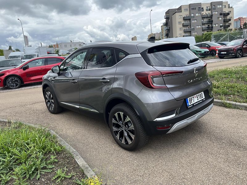 Renault Captur (2023) techno TCe 90 - fotka 6 z 10