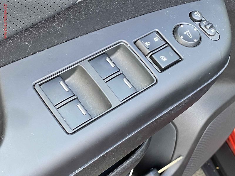 Honda CR-V (2015) 1.6 i-DTEC, LifeStyle, navi - fotka 11 z 19