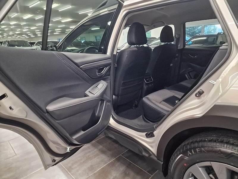 Subaru Outback (2025) 2.5 ACTIVE 2025 - fotka 25 z 59