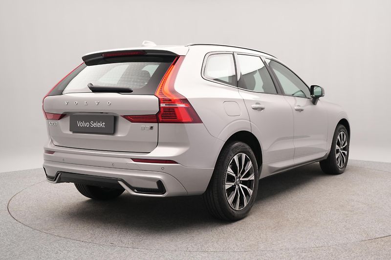 Volvo XC60 B5 AWD PLUS DARK CZ 1.maj - fotka 10 z 44