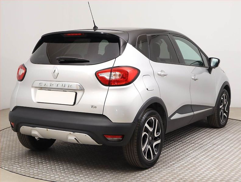 Renault Captur (2014) 1.2 TCe, Automat, Navi - fotka 5 z 17