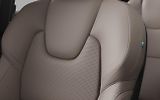 Volvo XC90 (2026) B5 AWD PLUS DARK - náhled 11