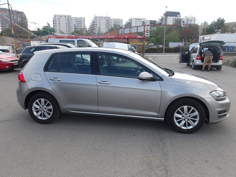 Volkswagen Golf 1,4TSi 92kW ČR ! 2.MAJ.! - fotka 7 z 27