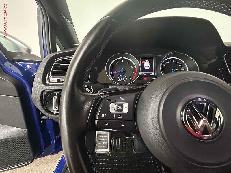 Volkswagen Golf (2016) 2.0 TSI 4x4, ČR, DSG, STK8 - fotka 18 z 19