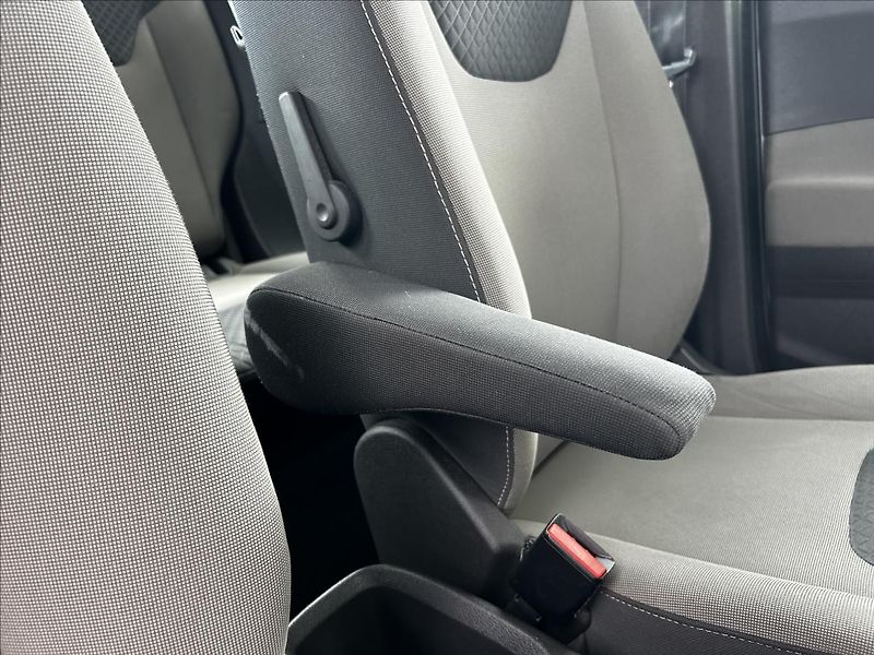 Ford Tourneo Courier 1,0 i 74 kW  Tempomat,Isofix - fotka 32 z 50