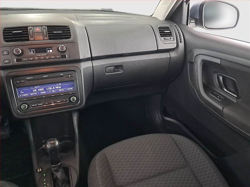 Škoda Fabia (2010) 1.2 TSI, Automat, Tempomat - fotka 8 z 16