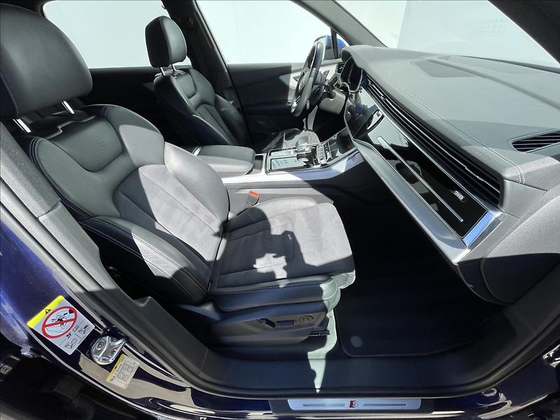 Audi Q7 3,0 50 TDI quattro S line - fotka 15 z 21
