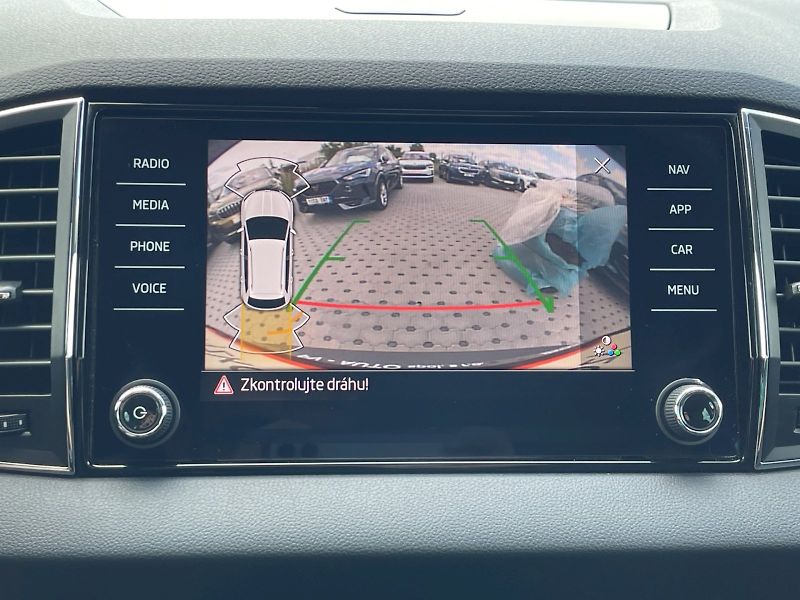 Škoda Karoq (2022) 1.5 TSI 110kW DSG Style Plus - fotka 17 z 34