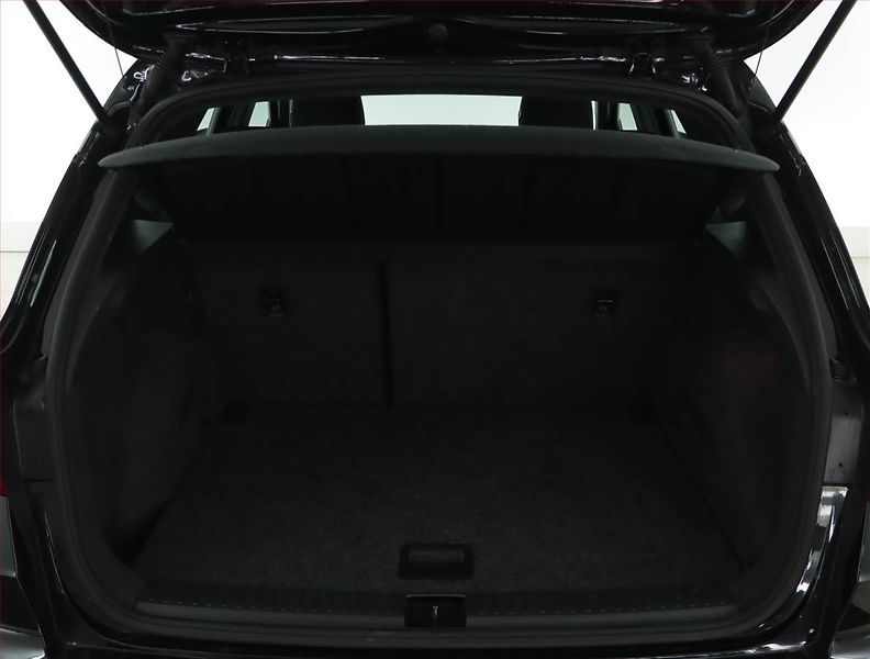 Seat Arona (2023) FR 1.0 TSI, Serv.kniha, Navi - fotka 13 z 15