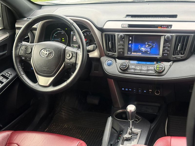 Toyota RAV4 Hybrid EXECUTIVE - fotka 10 z 16