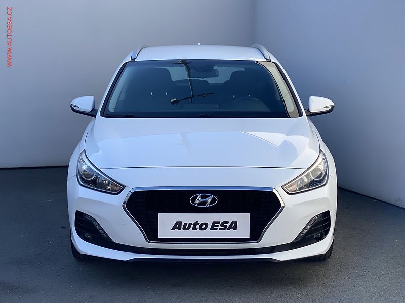 Hyundai i30 (2020) 1.6 CRDi SW, 1.maj,ČR - fotka 2 z 18