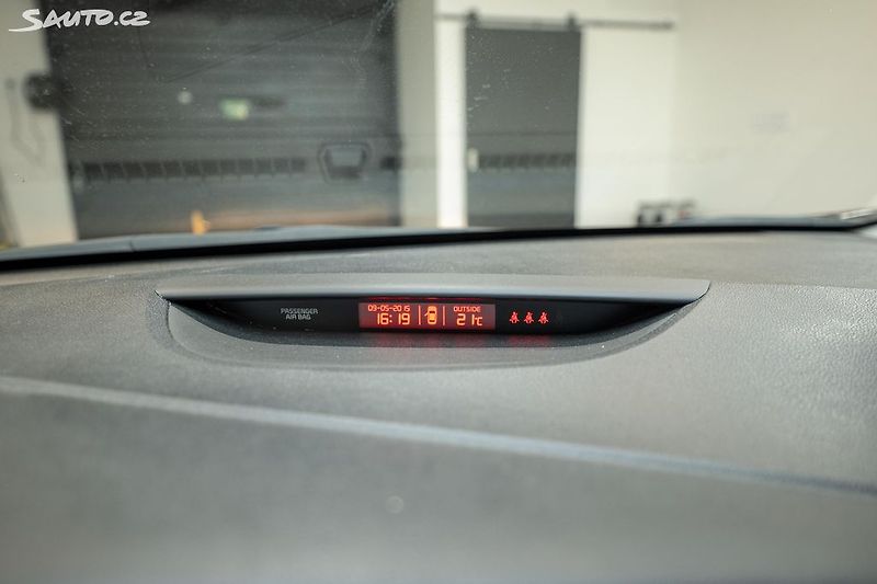 Kia Ceed 1.4 CVVT 74 kW serv.kniha - fotka 14 z 27
