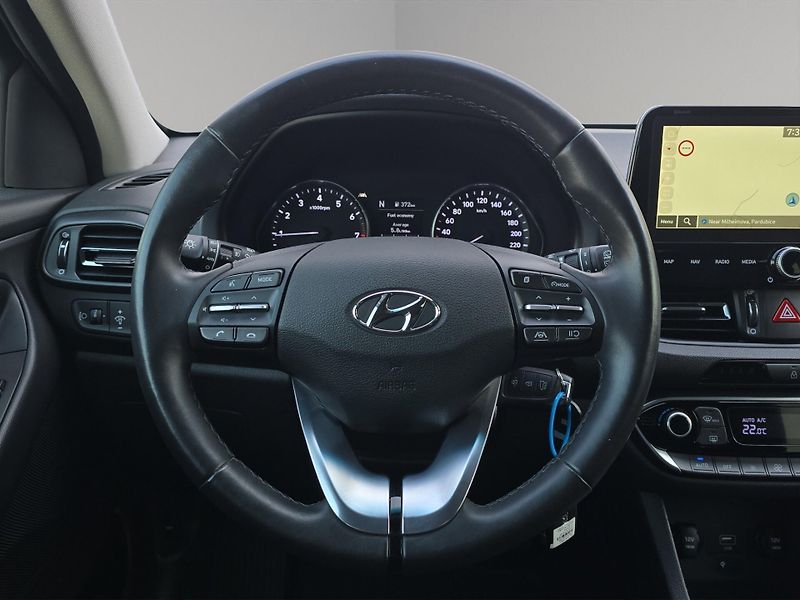 Hyundai i30 (2022) Family Smart 1.5 T-GDi 118kW, - fotka 10 z 26