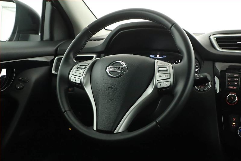 Nissan Qashqai (2016) 1.2 DIG-T, ČR,1.maj, Navi - fotka 8 z 18