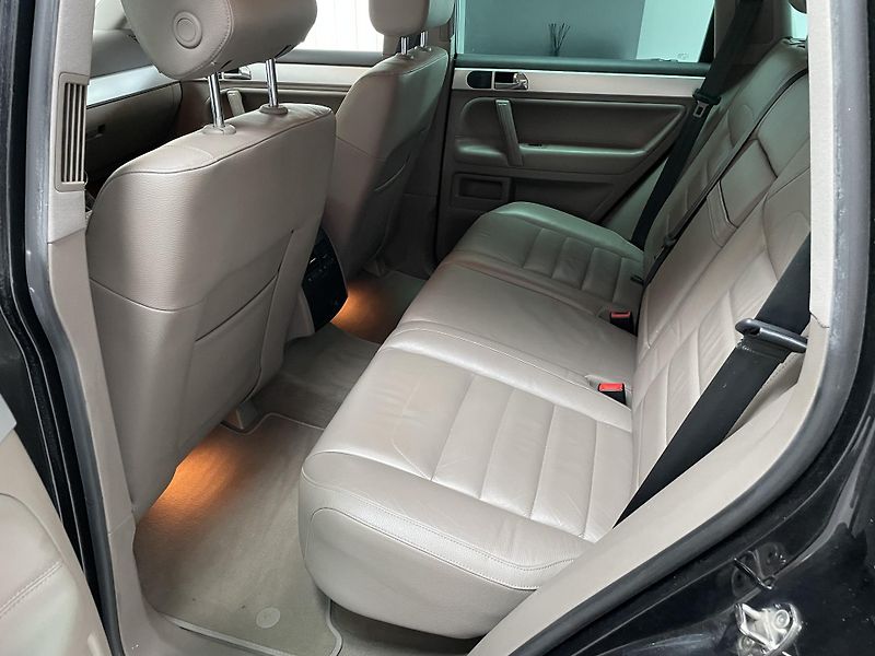 Volkswagen Touareg 2.5 TDi ČR 6M 4X4 TZ 3500KG  - fotka 17 z 25