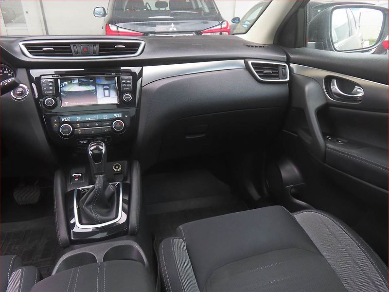 Nissan Qashqai (2017) 1.6 dCi, Automat, Navi - fotka 8 z 16