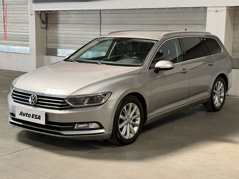 Volkswagen Passat (2016) 2.0 TDI, LED, masáž - fotka 3 z 14