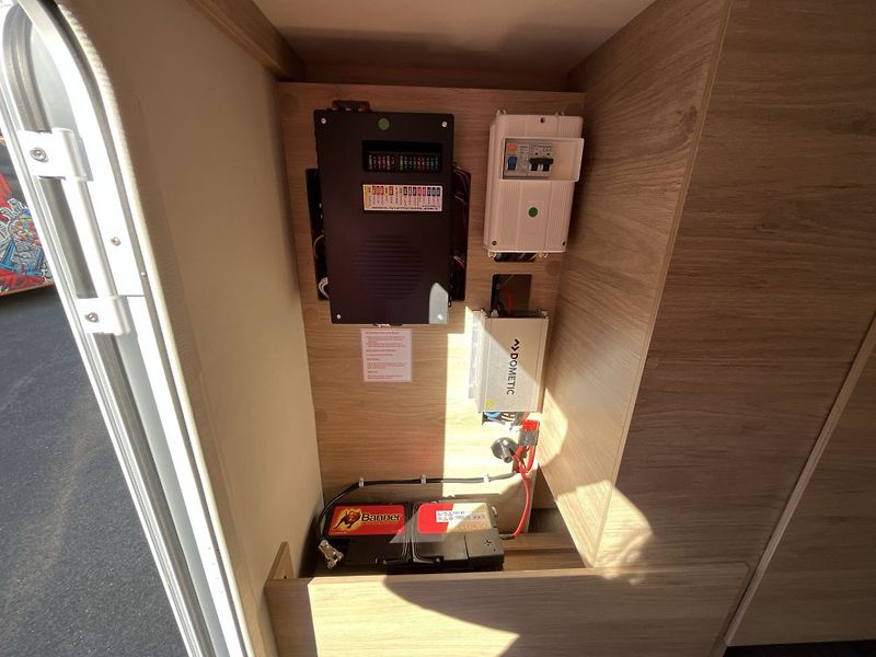 Weinsberg (2027) CaraCompact EDITION [PEPPER] 6 - fotka 24 z 24