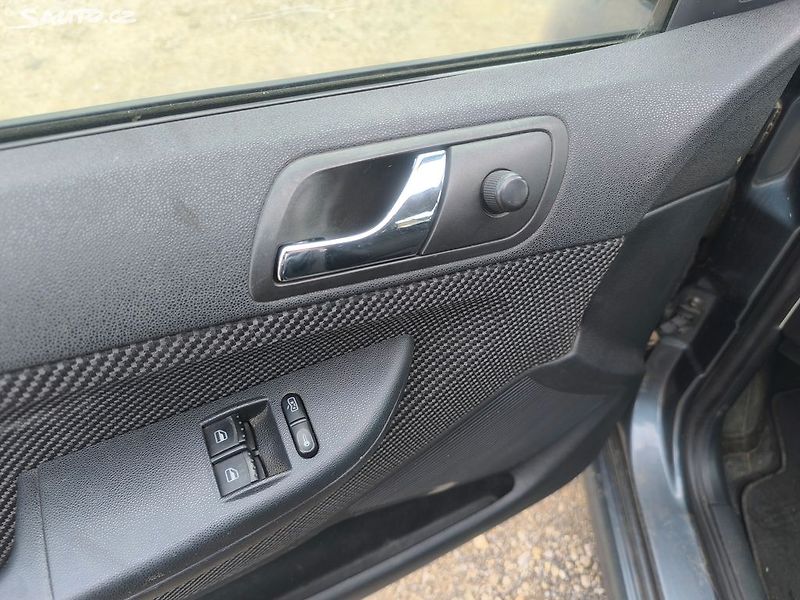 Škoda Fabia 1,9SDI,PĚKNÁ,TZ,1MAJ45L - fotka 13 z 19