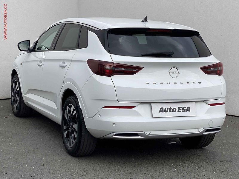 Opel Grandland (2023) 1.5 CTDi, Elegance, AT, +ALU - fotka 6 z 19
