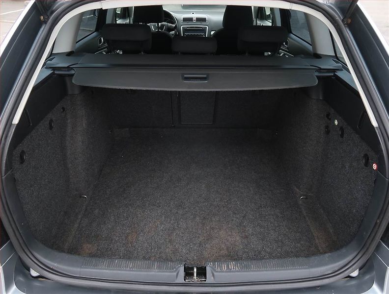 Škoda Octavia (2012) Ambition 1.6 TDI, Tempomat - fotka 13 z 19