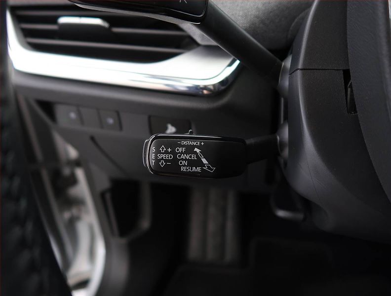 Škoda Enyaq (2023) Loft iV 80 (82 kWh), SoH 94% - fotka 23 z 28